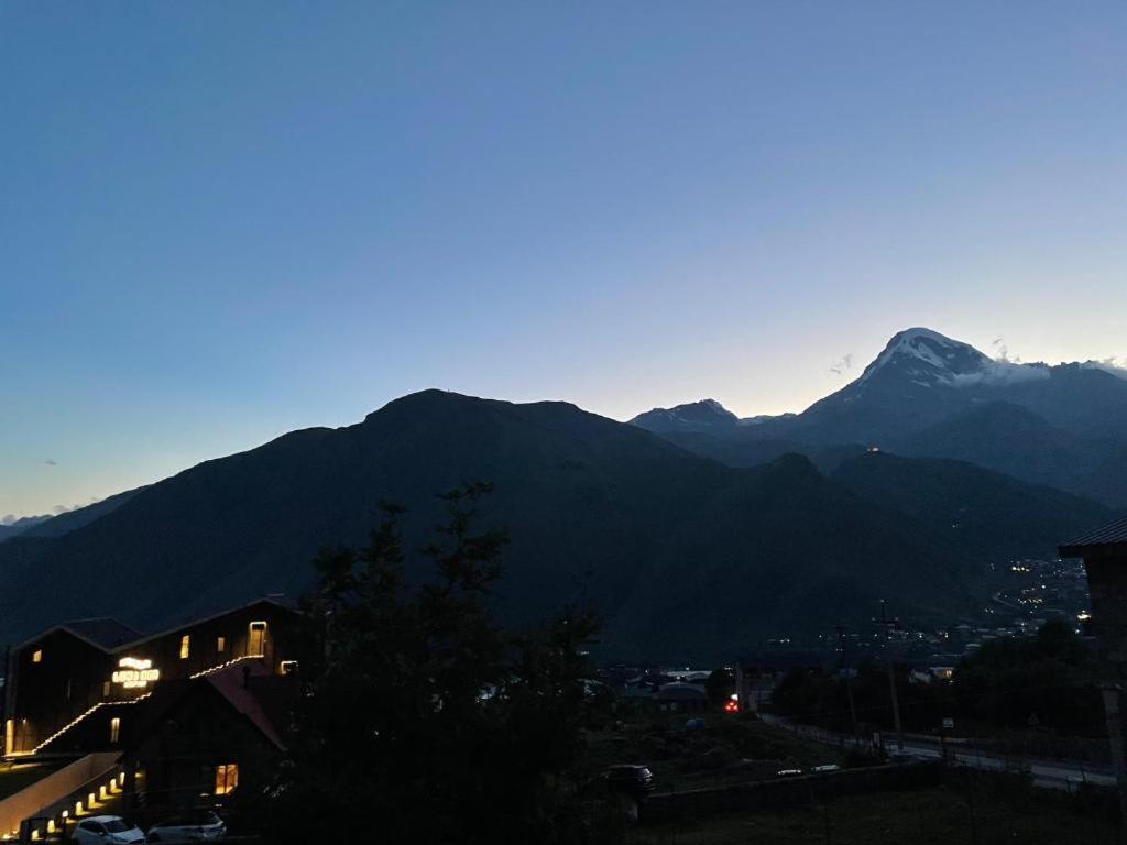 Jamarjeti Hotel Kazbegi Kültér fotó